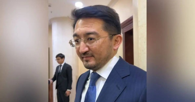 «Wi-fi бар жерде соған қосылыңыздар»: министр телефондағы тарифті үнемдеудің жолын үйретті (ВИДЕО)