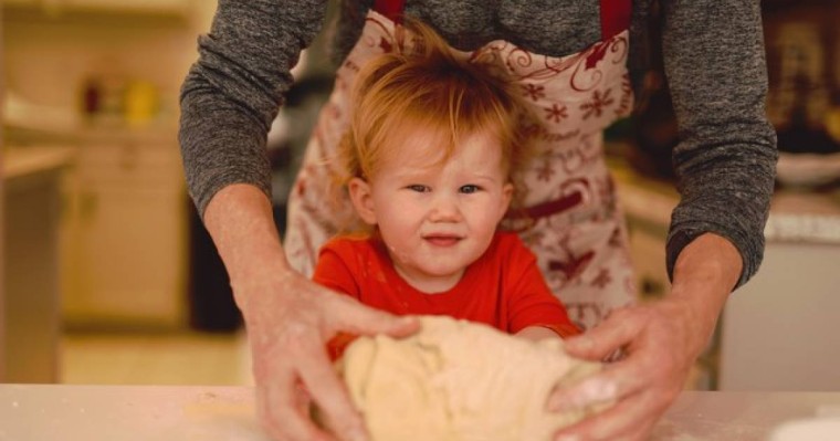 Елге қайтқым келмейді: Америкадағы бала бағушы қазақ әйел табысы туралы айтты