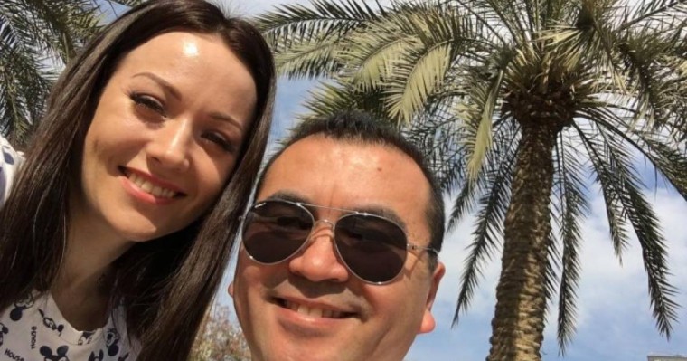 Сейфуллин Жолбарыстың жас әйелі үлкен төсін көрсетемін деп сынға қалды