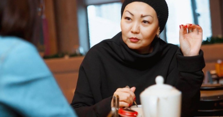 Танымал продюсер Қазақстандағы өміріне наразы адамдарға басқа елге ақшасыз көшіп кетуге кеңес берді