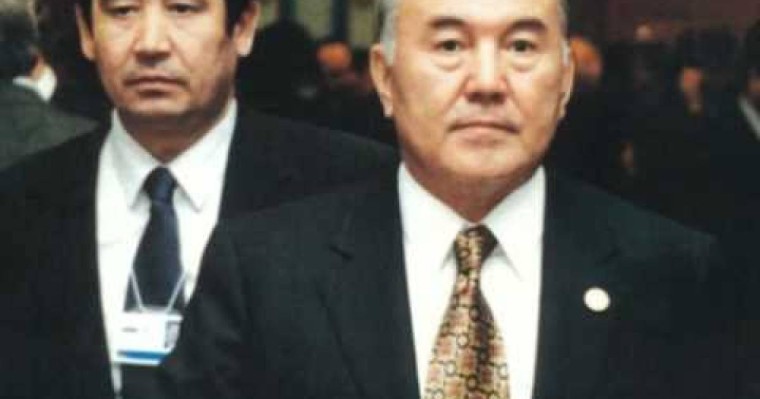 Шабдарбаев: Назарбаевпен қоштасарда бір-бірімізге ауыр сөздер айттық