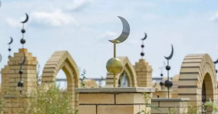 "Кесіп, сынықтарды сатқан". Зират тонаған қос қостанайлыққа үкім шықты