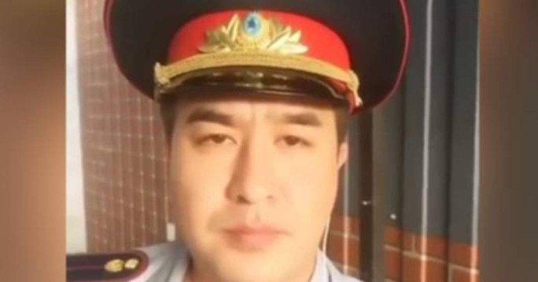 "Бәріміз өлеміз" деген әнші Кенталды полиция ұстап әкетті – видео