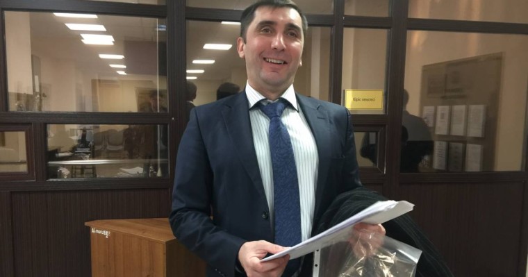 Сот армян көліктерін тіркеу мәселесін айтып жүрген белсендіге айыппұл салды