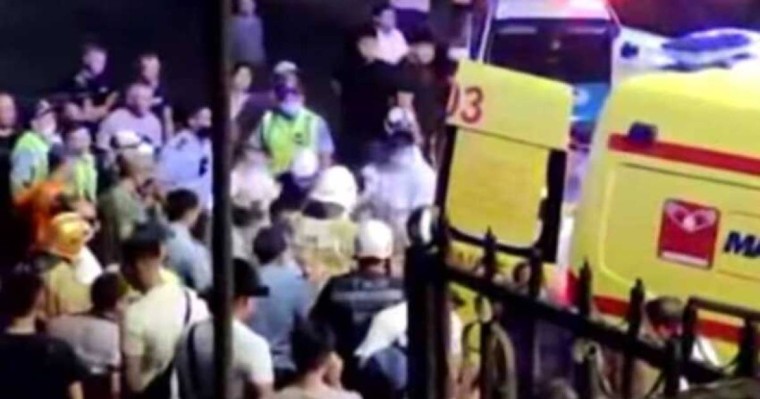 Тик-Ток түсіру ме, суицид пе: полицейлер токқа түскен қызды тексеріп жатыр