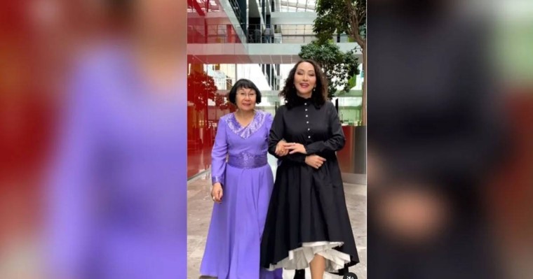 «Әнші болған»: Айгүл Иманбаева алғаш рет жұртқа енесін көрсетті