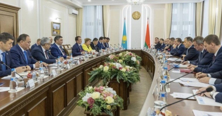 Қазақстан мен Беларусь премьер-министрлері сауда-экономикалық ынтымақтастық мәселелерін талқылады