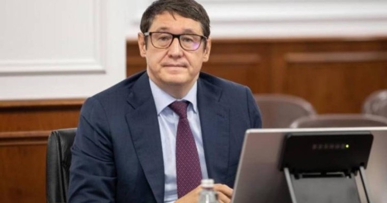 Энергетика министрлігі 1 миллион теңгеге кресло сатып алғаны рас па? - Министр түсініктеме берді