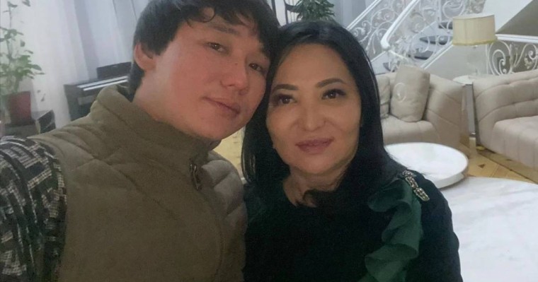 "Бір арманымды орындады": Гүлзира Айдарбекова ұлы Қайрат Нұртасқа алғыс айтты