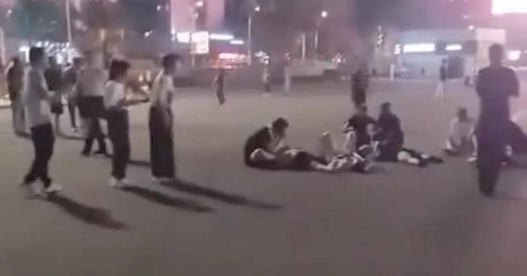 35 адам қаза тапты. Қытайда 62 жастағы ер адам жолаушыларды қағып кетті