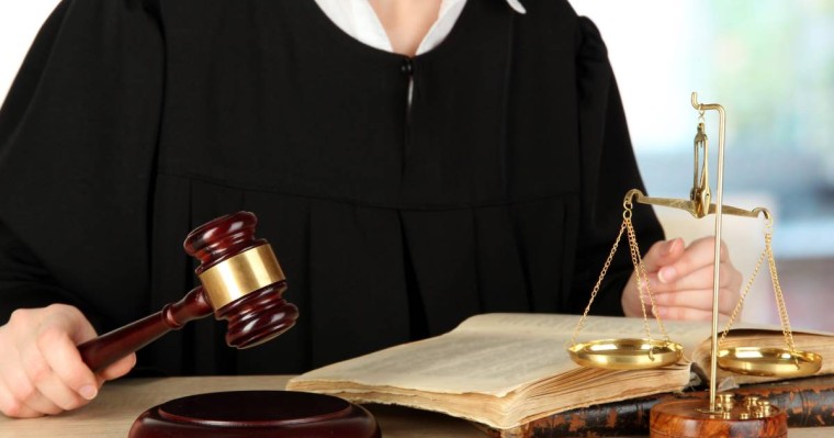 «Бізге салют қажет емес»: Қоғамдық белсенділер Елорда әкімдігін сотқа берді