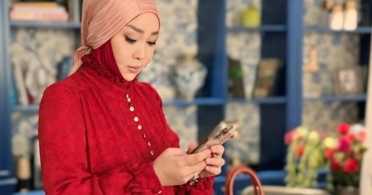 "Бала-шағасымен шұбырып жатақханада жүр": Айнұр Тұрсынбаева кедейлікке қатысты қағидаларын бөлісті