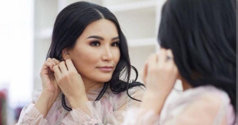 "Мысығыңды құшақтап отыр": Баламен алыстан сыйласу керек деген Құралай ханымның басы дауға қалды