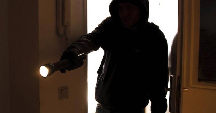 Алматы облысында шетел азаматы жалдамалы пәтерді тонап, еліне қашқан