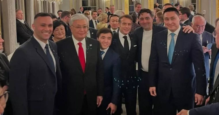 "Мен үшін қуанып қойсаңыздар болады": Елдос Сметов Макронмен кездесуі туралы айтты