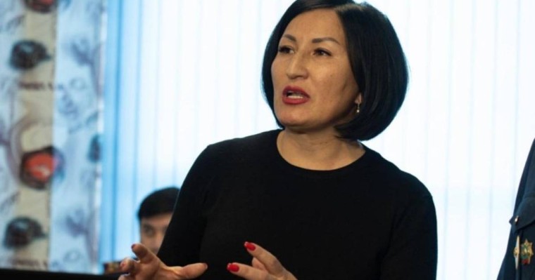 "Журналист Сандуғаш Дүйсенованы полиция шешіндіріп тексерген бе?" - ІІМ түсініктеме берді