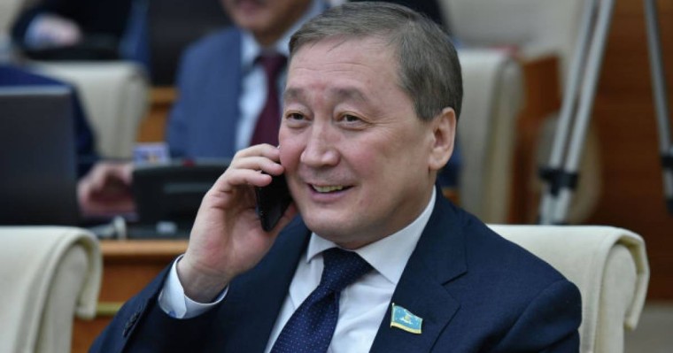 Тоқаев Ауыл шаруашылығы министрі Сапархан Омаровты отставкаға жіберді