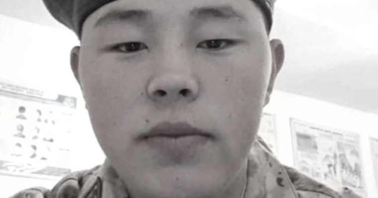 Өмірден өтер алдында үйдегілерден 5000 теңге аударуды сұраған: Маңғыстауда шекарашы сарбаздың мәйіті табылды