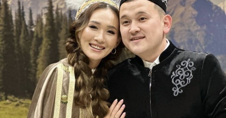 “10 рет сәтсіз ота” - “Елдос Колобок” әлеуметтік желіде әйеліне әсерлі жазба арнады