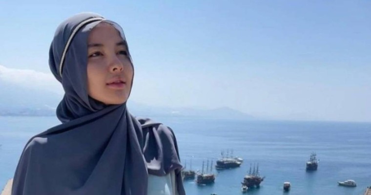 "Алла Ұлық": Атақты әнші ән айту мен музыка тыңдаудан бас тартқанын айтты