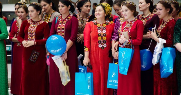 Түрікменстанда әйелдерге қатысты ең қатал ауызша заңдар неге қабылданды: себебі, салдары, жаза