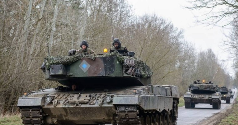 Неміс баспасөзі: НАТО елдері Украинаға танк пен ұшақ бергісі келмейді