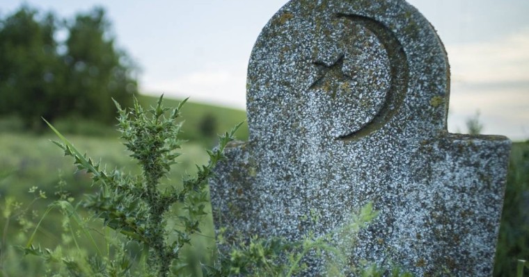 "Бейіт басында досының аруағымен кездесіпті" - ауылдағы тылсым оқиға жұртты таң қалдырды