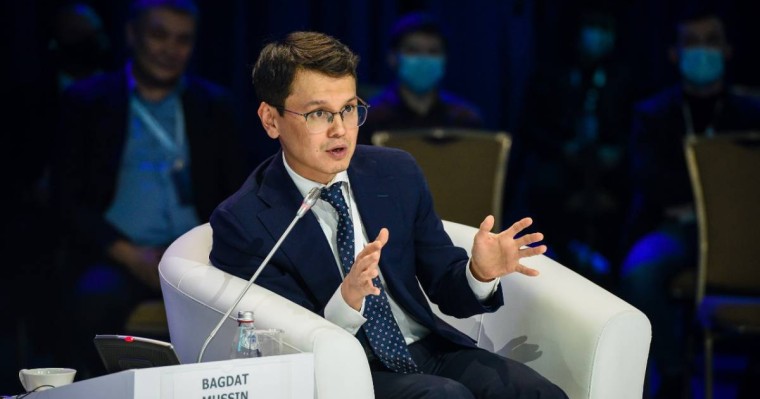 Бағдат Мусин: "2ГИС, Яндекс қосымшаларына қазақ тілін енгізуді талап етіп жатырмыз"