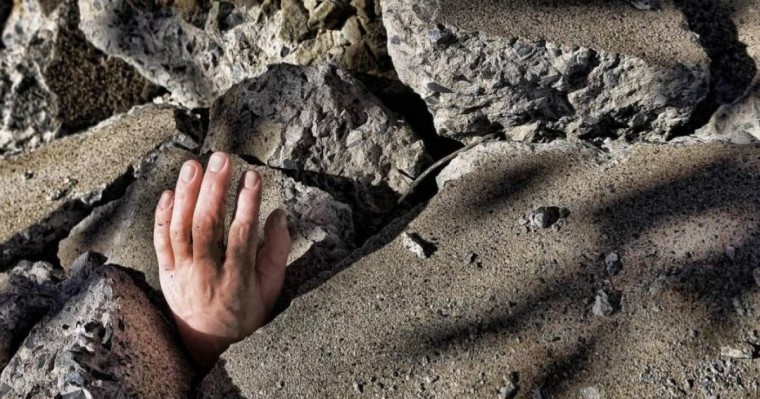 Арматурамен ұрып өлтірген: Шымкентте қаскүнем мәйітті дәретхана шұңқырына тастап, үстіне сарай тұрғызған