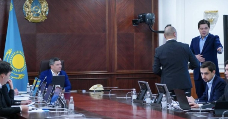 Олжас Бектенов отандық тауар өндірушілерді мемлекеттік қолдау шараларының тиімділігін арттыру жөнінде кеңес өткізді