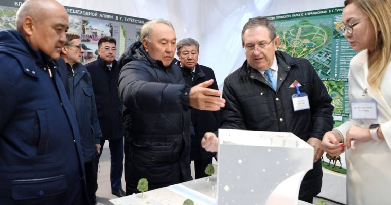 Шөкеевтің пиары мен Назарбаевтың қола ескерткіші туралы ақпаратқа қанша ақша төленді?