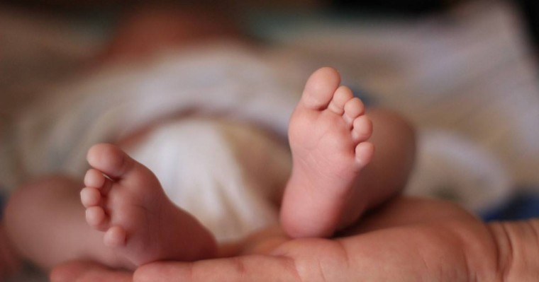 Екі сәбиін сатқан: Алматыда туған баласын саудалағандар жайлы жаңа деректер айтылды