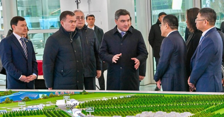 Олжас Бектенов Астанадағы LRT құрылысы қарқынын тексерді