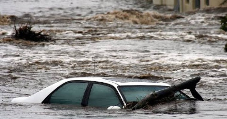 Нұр-Сұлтанды су басып, қала "жүзіп" кетті (ВИДЕО)