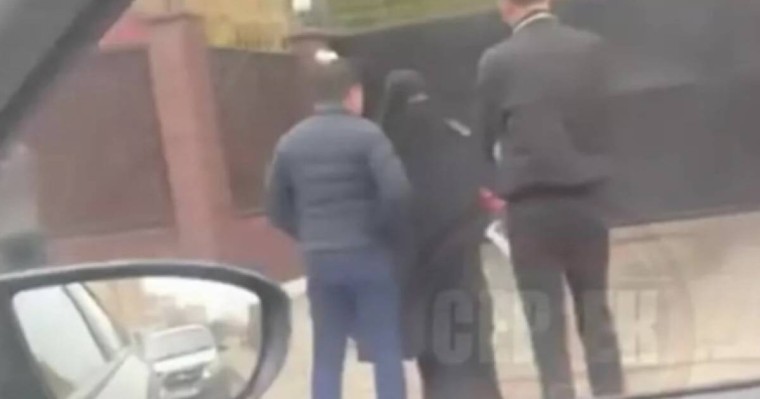 “Қара никаб киген, қолы қанға боялған” - Ақтөбеде шу шықты