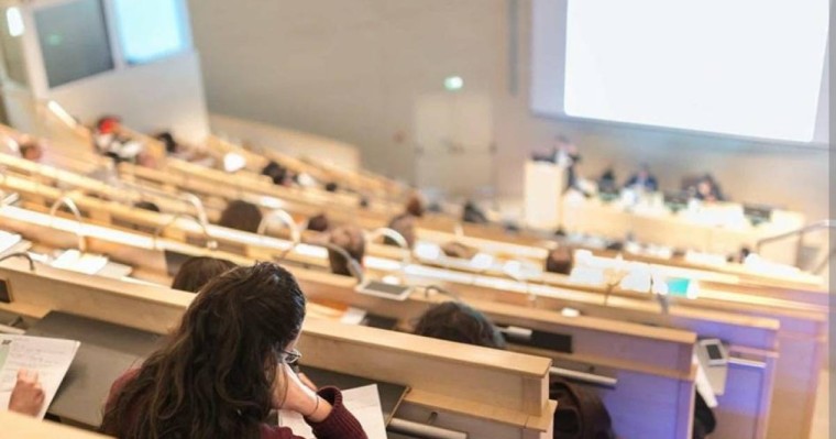 "Қулығы мен айласы көп ЖОО-лар біздің түбімізге жетеді"