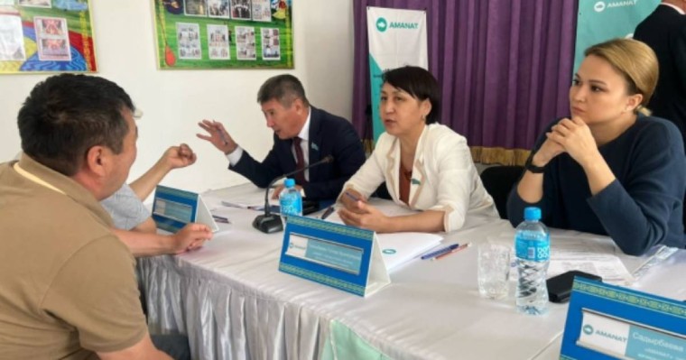 «AMANAT» партиясының мобильді қоғамдық қабылдаулары Алматы және Қостанай облыстарына барды