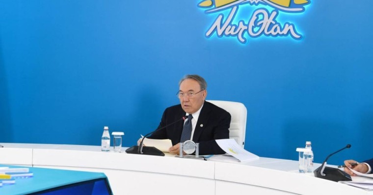 Назарбаевтың коронавируспен ауырғанына "Нұр Отан" кінәлі