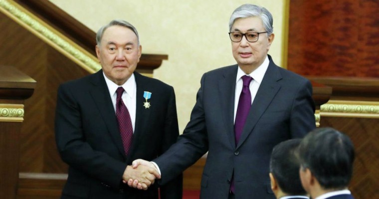 Тоқаев коронавирус жұқтырған Назарбаев туралы жазба жариялады