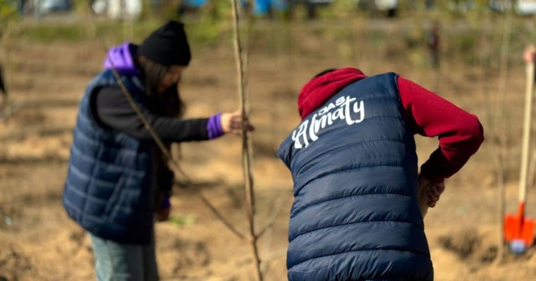 Молодежь города Алматы поддержала акцию "Таза Қазақстан"