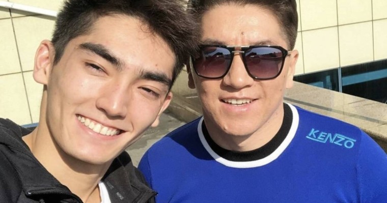 “Келін күтіп жүрміз“. Әнші Cәкен Майғазиев қуанышымен бөлісті