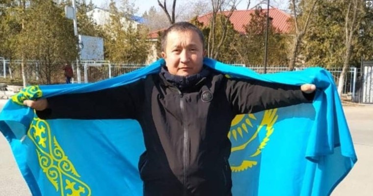 "Саяси тұтқын" Абай Бегімбетов қамаудан шықты