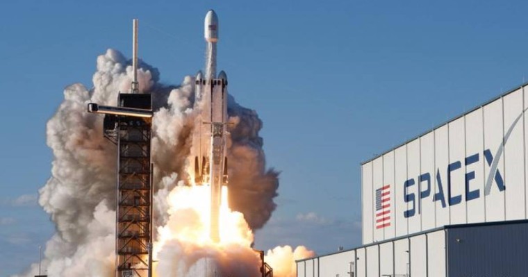 Space X қыркүйекке дейін бүкіл әлемді интернетпен қамтамасыз еткісі келеді