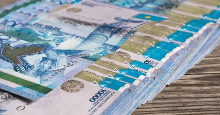 Жетісу облысында емхана медбикесі науқастардың атынан несие алған