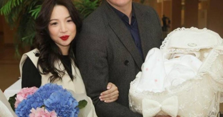 Белгілі тележүргізуші жарты жыл бұрын ажырасқанын мәлімдеді