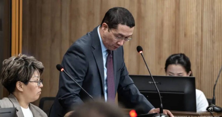 Бишімбаев неге тізе бүгіп кешірім сұрамады? Адвокат осы және өзге сұрақтарға жауап берді