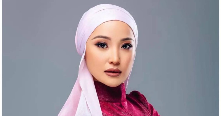 "Қара тізімдемін": Мөлдір Әуелбекова шығармашылығындағы кедергілер туралы айтты