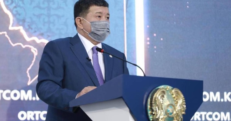 Отбасы Астанада тұратын Атырау әкімі: "Мен үйде тамақтанбаймын"