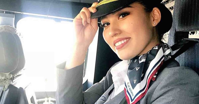 "Жалақым 5 есе жоғары": Qatar Airways-те жолсерік болып қызмет ететін қазақ қызы Катардағы өмірі жайлы