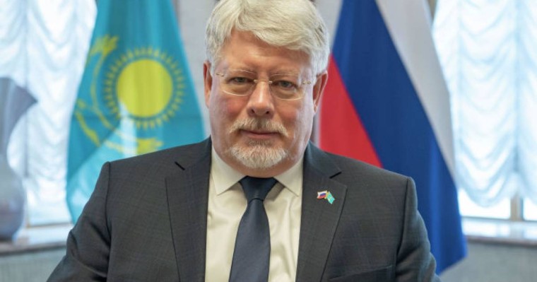 Ресейдің Қазақстандағы елшісі отандастарын мерекемен құттықтады